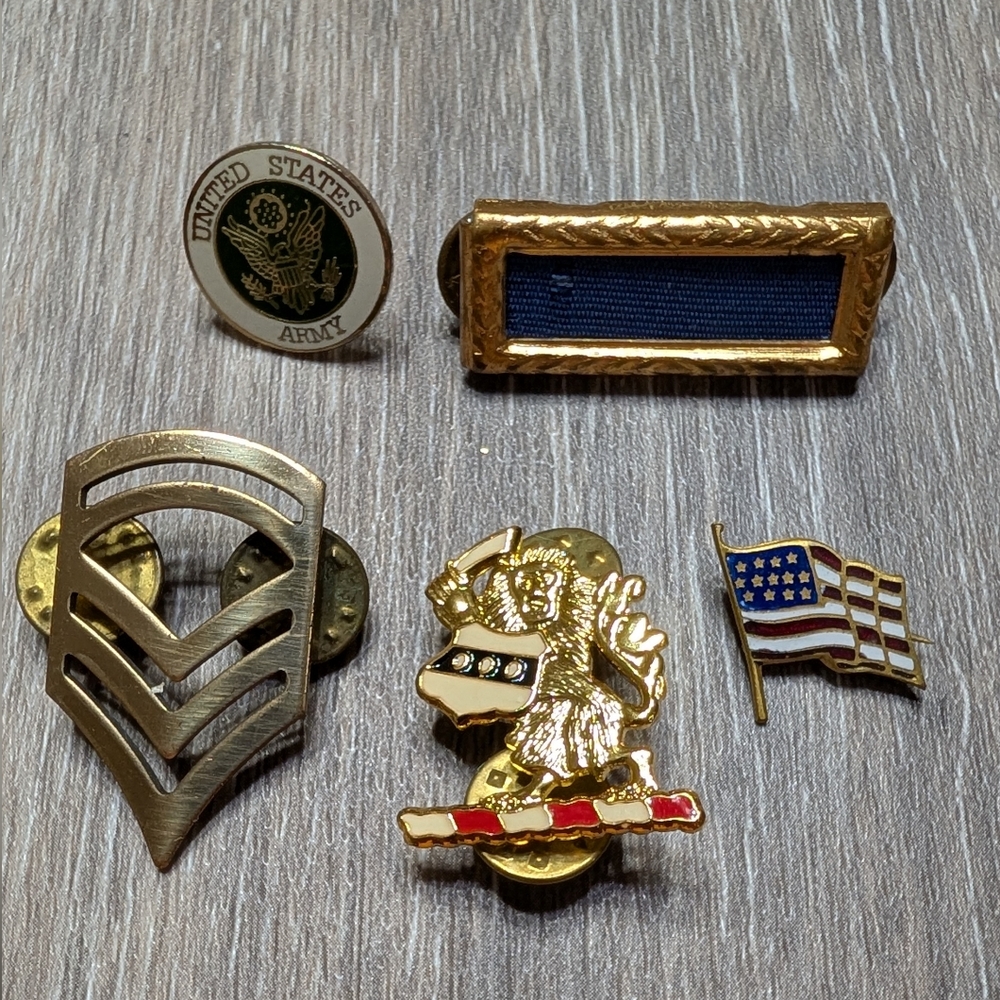Men's Military-Inspired Gold Tone Lapel Pin Set - Blue, Red, White